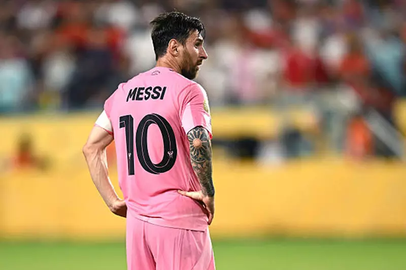 ميسي يتوقف أمام الأهلي: لأول مرة في تاريخه في كأس العالم للأندية