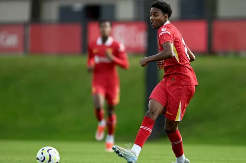 ألفين أيمن يشارك في فوز ليفربول المثير على فرانكفورت